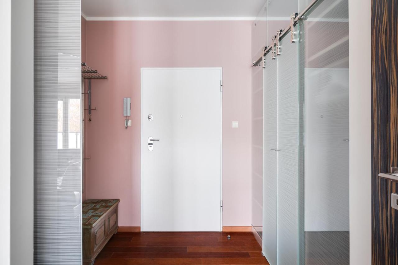 Lasek Marcelinski 2-Bedroom Apartment พอซนาน ภายนอก รูปภาพ