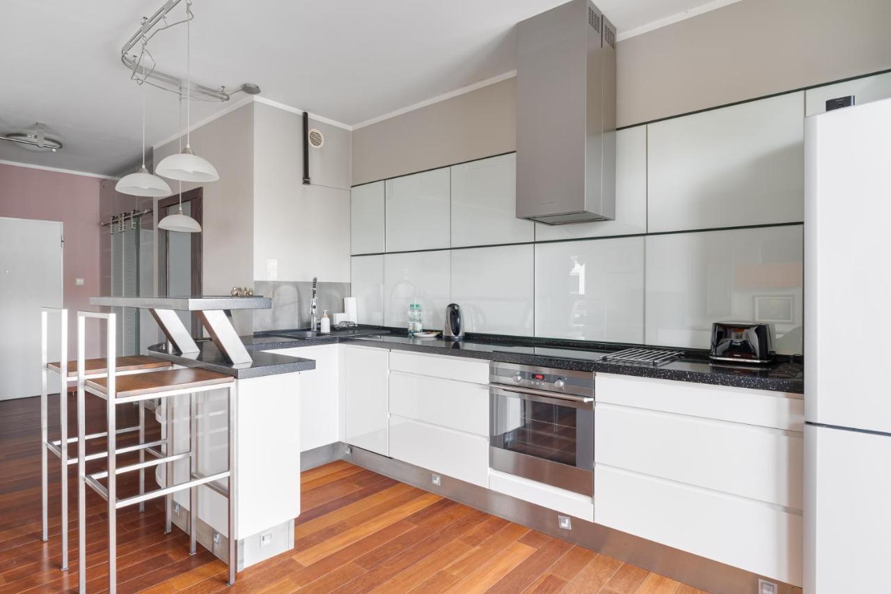 Lasek Marcelinski 2-Bedroom Apartment พอซนาน ภายนอก รูปภาพ